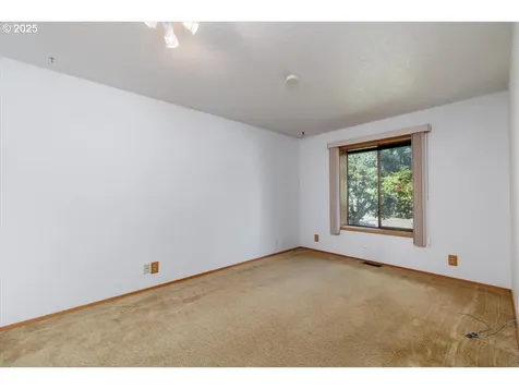 17230 SW Rivendell Drive Portland OR 97224