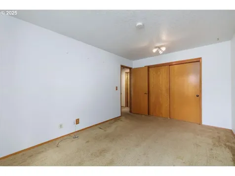 17230 SW Rivendell Drive Portland OR 97224
