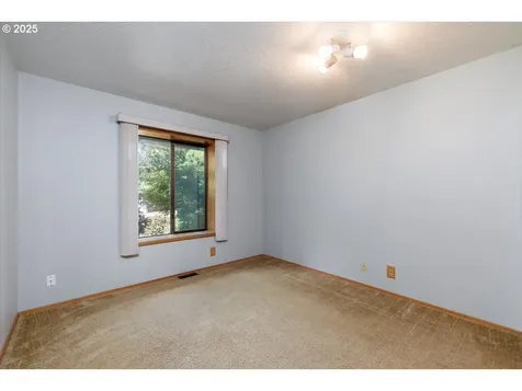 17230 SW Rivendell Drive Portland OR 97224