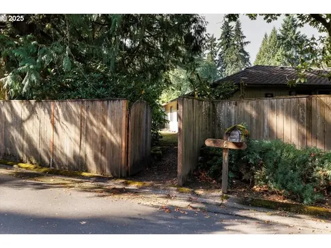 17230 SW Rivendell Drive Portland OR 97224