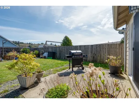 348 SW Kalmia Avenue Warrenton OR 97146