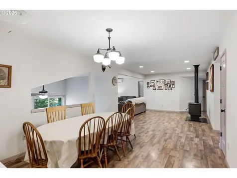 19515 NE Deach Road Yamhill OR 97148