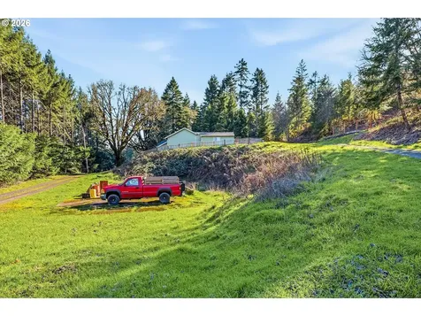 19515 NE Deach Road Yamhill OR 97148