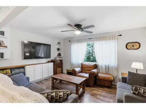 19515 NE Deach Road Yamhill OR 97148
