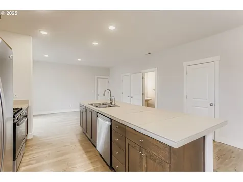 7454 NW Lauren Avenue Portland OR 97229