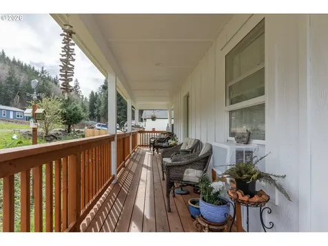 864 N Deerlane Loop Otis OR 97368