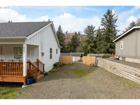 864 N Deerlane Loop Otis OR 97368