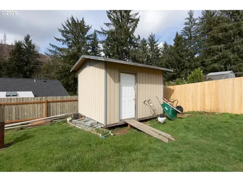 864 N Deerlane Loop Otis OR 97368