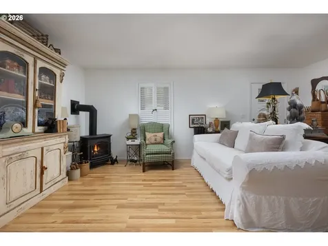864 N Deerlane Loop Otis OR 97368