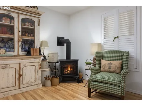 864 N Deerlane Loop Otis OR 97368