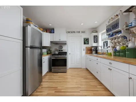 864 N Deerlane Loop Otis OR 97368