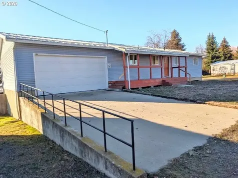 1380 Detroit Street Elgin OR 97827