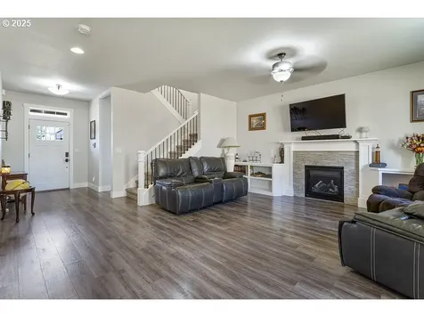 989 SE Pineview Court Estacada OR 97023