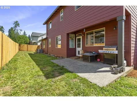 989 SE Pineview Court Estacada OR 97023