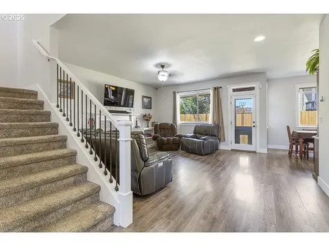 989 SE Pineview Court Estacada OR 97023