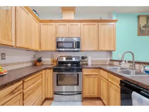 5797 SE 18th Court Gresham OR 97080