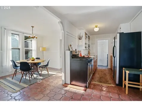 4029 SE Taylor Street Portland OR 97214