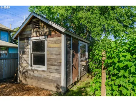 4029 SE Taylor Street Portland OR 97214