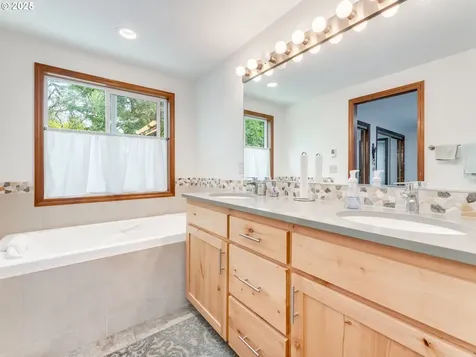 2614 SE 138th Avenue Vancouver WA 98683