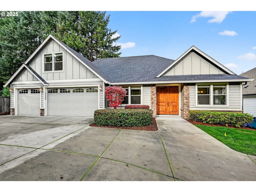 3306 NW 103rd Street Vancouver WA 98685