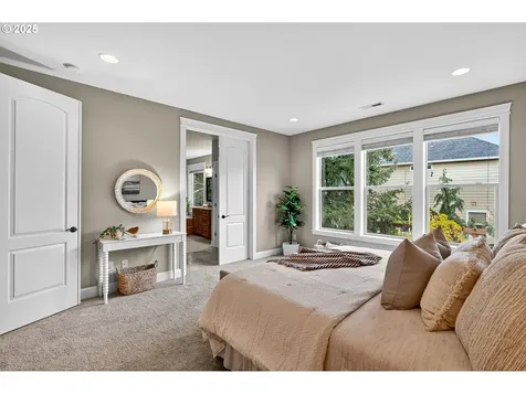 3306 NW 103rd Street Vancouver WA 98685