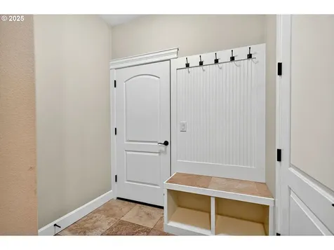 3306 NW 103rd Street Vancouver WA 98685