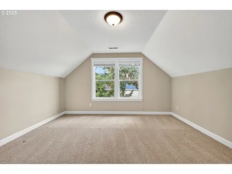3306 NW 103rd Street Vancouver WA 98685