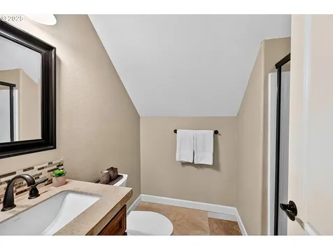 3306 NW 103rd Street Vancouver WA 98685