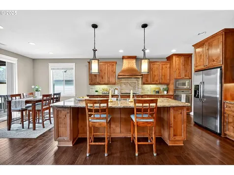 3306 NW 103rd Street Vancouver WA 98685