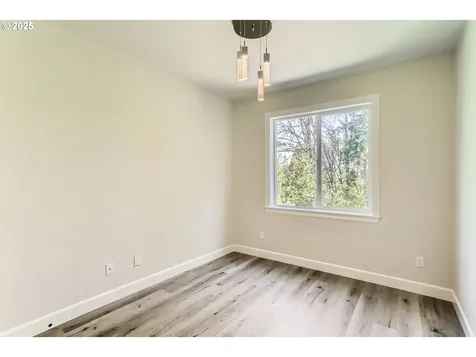 5802 NW Bannister Drive Portland OR 97229