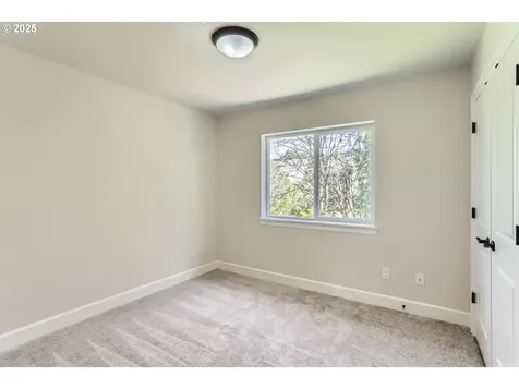 5802 NW Bannister Drive Portland OR 97229