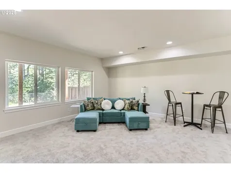 5802 NW Bannister Drive Portland OR 97229