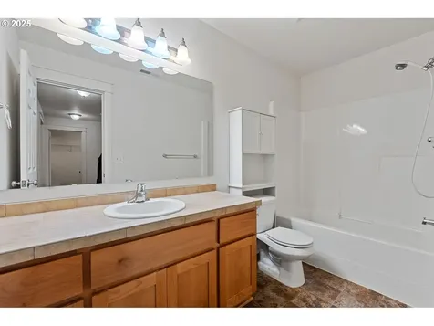 805 SE 9th Circle Battle Ground WA 98604