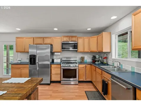 32171 Bishop Road Rainier OR 97048