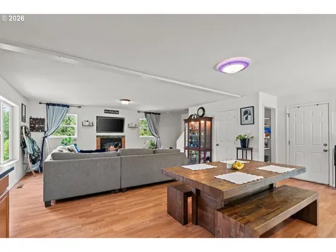 32171 Bishop Road Rainier OR 97048