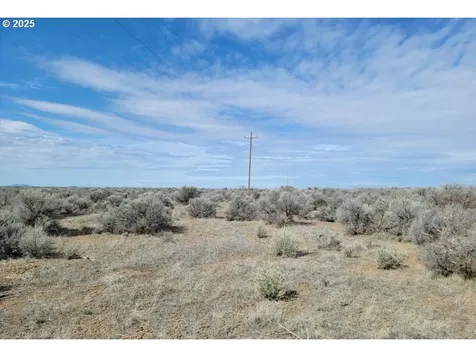 01200 Campbell Road Christmas Valley OR 97641