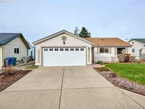 163 W Clackamas Circle Woodburn OR 97071