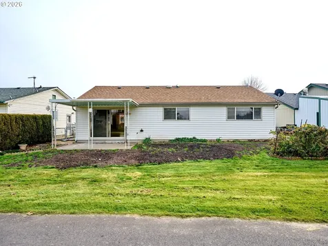 163 W Clackamas Circle Woodburn OR 97071