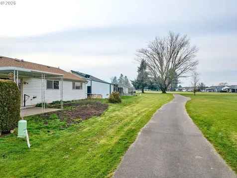163 W Clackamas Circle Woodburn OR 97071