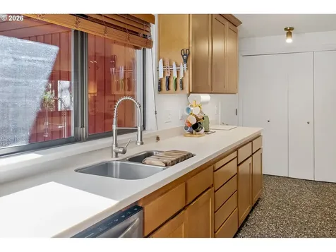 875 SE 25th Street Gresham OR 97080