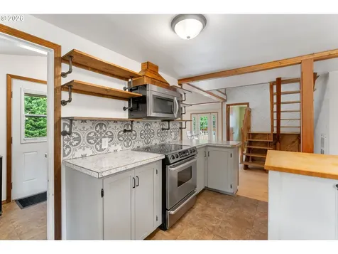 1812 Metzger Road Carson WA 98610