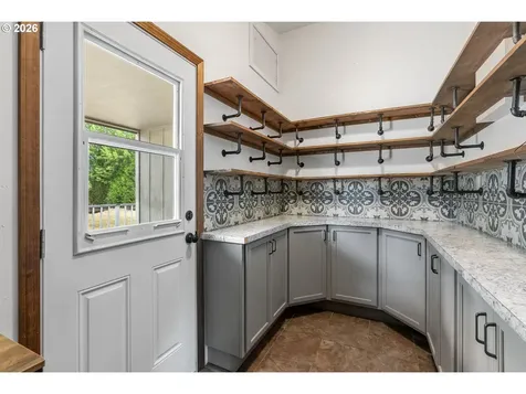 1812 Metzger Road Carson WA 98610