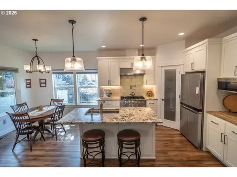 625 NE Cummins Street Roseburg OR 97470