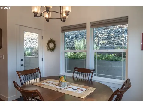 625 NE Cummins Street Roseburg OR 97470