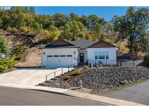 625 NE Cummins Street Roseburg OR 97470