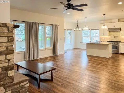 625 NE Cummins Street Roseburg OR 97470