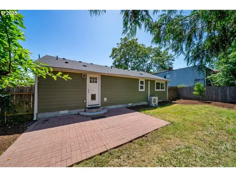 4339 NE Alberta Street Portland OR 97218