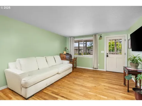 1870 Sallal Road Woodburn OR 97071