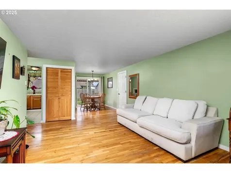 1870 Sallal Road Woodburn OR 97071