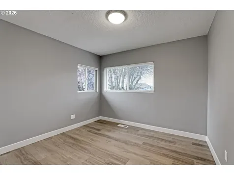 12001 NE Morris Street Portland OR 97220